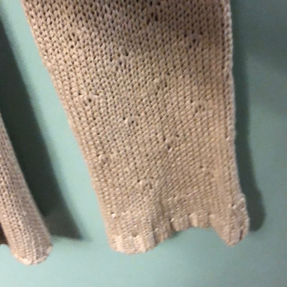 🌺Beautiful Cream Sweater🌺 - Picture 4 of 8